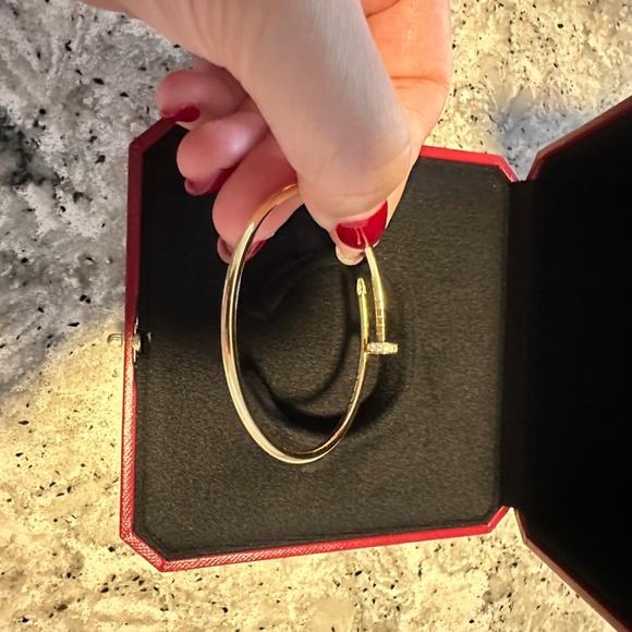 JUSTE UN CLOU BRACELET, SMALL MODEL, DIAMONDS - Picture 7 of 9